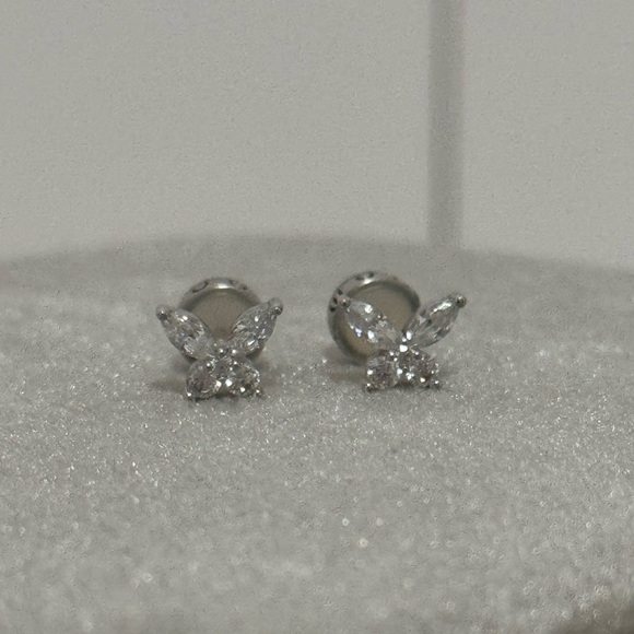 APM Monaco BUTTERFLY STUD EARRINGS - Picture 7 of 7